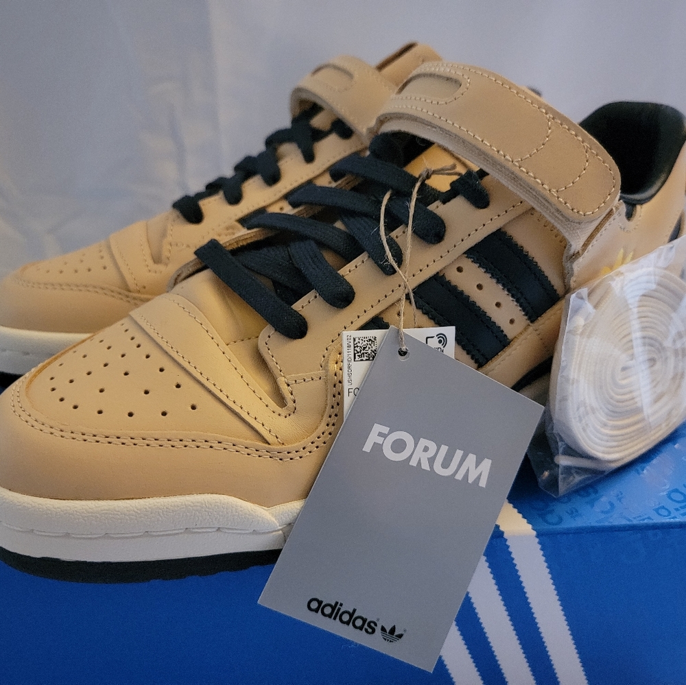 Size 9.5 Forum 84 Low Blue Thread Shoes